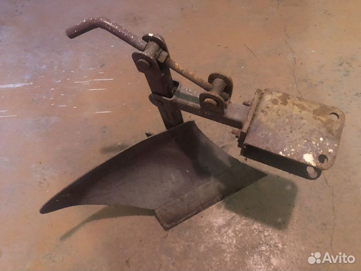 Плуг и зацепы для мотоблока