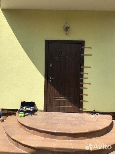 Ремонт металлических дверей и продажа