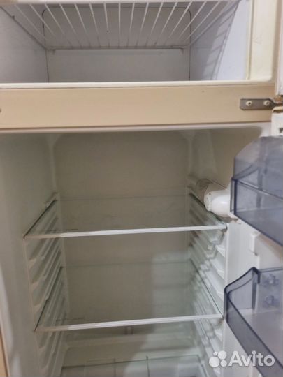 Холодильник бу vestfrost