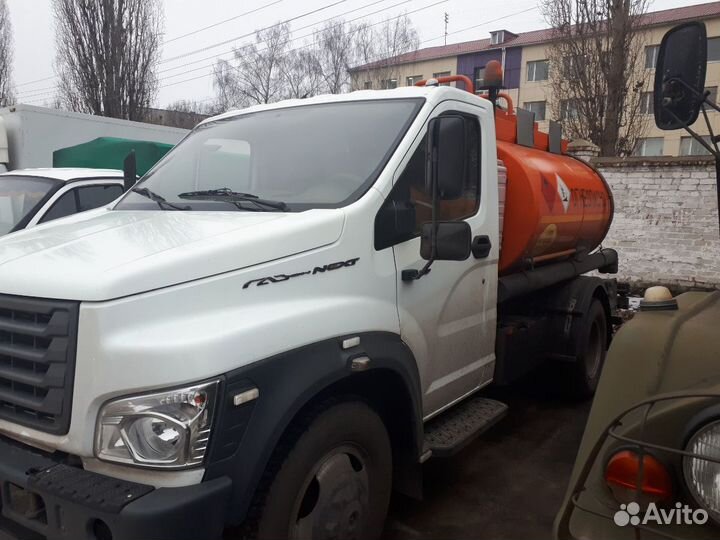 Услуги бензовоза 5.3 куб газон некст и 30 куб маз