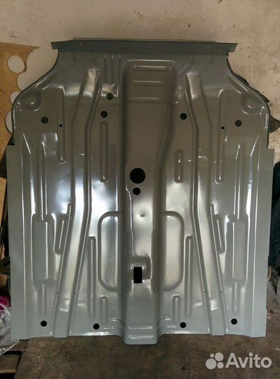 Панель пола priora