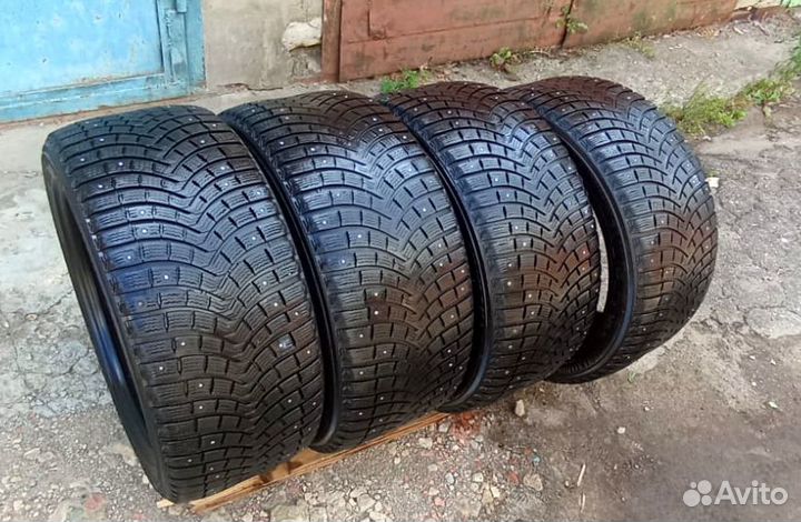Michelin Latitude X-Ice North 2 + 275/40 R20