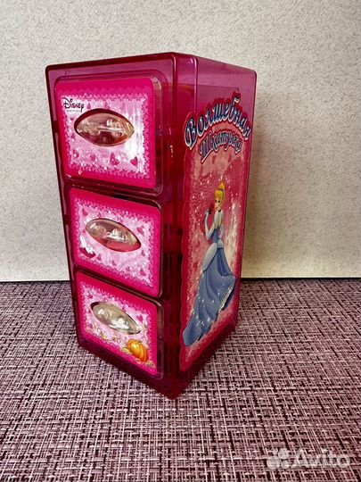 Камод Дисней с аксессуарами для Барби Монстер Хай