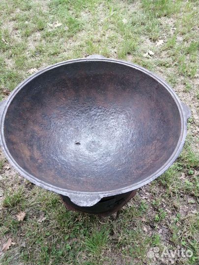 Казан чугунный с печкой