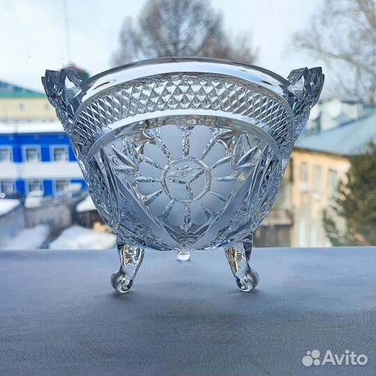 Хрустальные вазы на трёх ножках Югославия