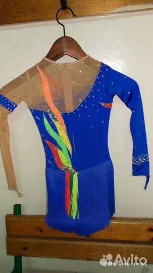 Костюм для фигурного катания