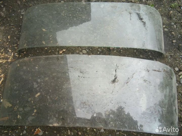 Продам стекло лобовое и заднее от М-412