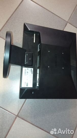 Монитор Samsung syncmaster 723n