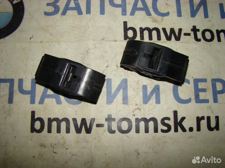 Крепление радиатора верхнее комплект 2шт BMW 323i