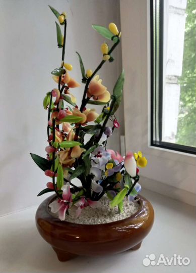 Стеклянные цветы в горшке