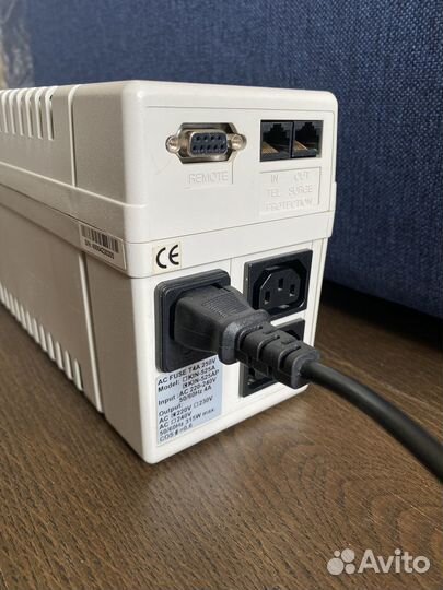 Ибп Powercom King KIN-525A