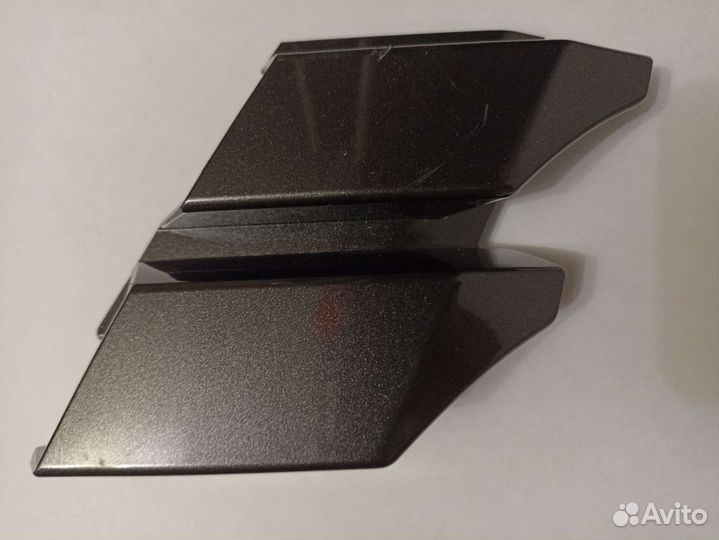 Заглушка букс крюка правая передняя Lexus NX