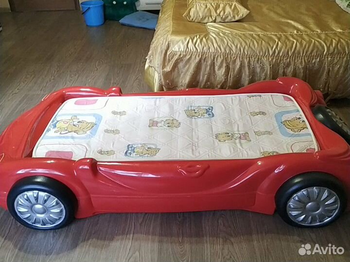 Кровать- машина детская бу