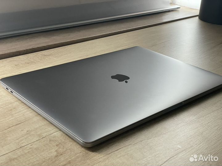 Apple MacBook Pro 15 2019 intel core i9