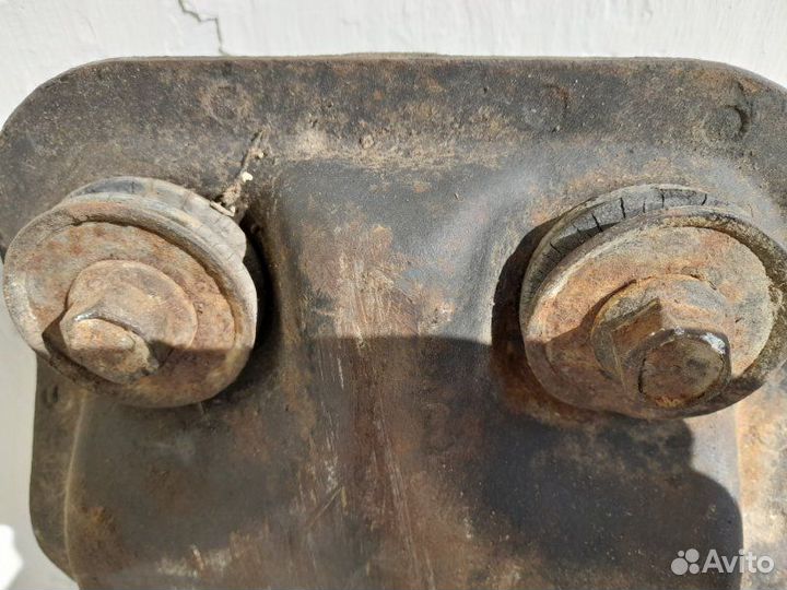 Балка под двс (лыжа) Mitsubishi Galant De седан