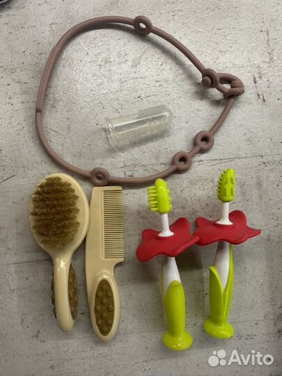 Зубные щетки И расческа для малыша