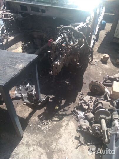 Mitsubishi colt в разбор есть все