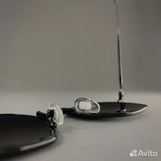 Солнцезащитные очки Ray Ban