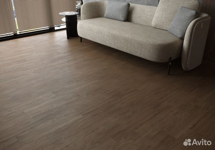 Кварцвиниловая плитка (ламинат) со склада