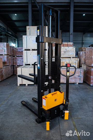 Штабелер самоходный