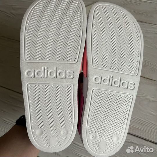 Новые сандали сандалии на девочку adidas