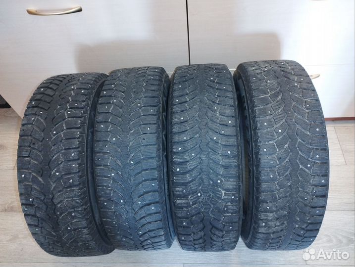 Bridgestone Blizzak Spike-01 185/65 R15