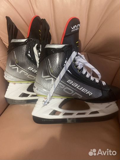 Хоккейные коньки bauer vapor hyperlite