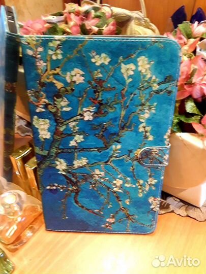 Чехол-книжка новый на Самсунг галакси тав А 10,1