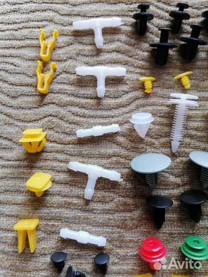 Клипсы автомобильные