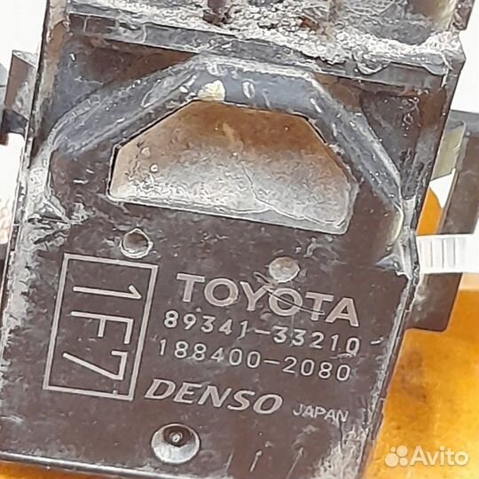 Датчик парктроника передний Toyota Camry 50
