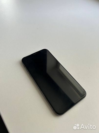 iPhone X, 64 ГБ