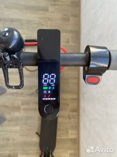 Электросамокат Xiaomi Mi Electric Scooter Pro