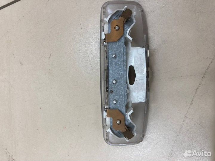 Плафон внутреннего освещения Ford Mondeo