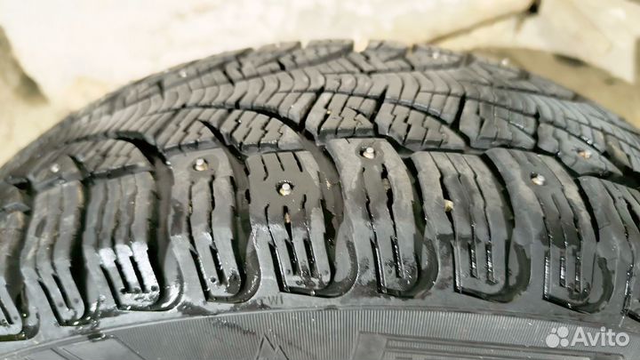 Pirelli Winter Carving 185/65 R15 88T