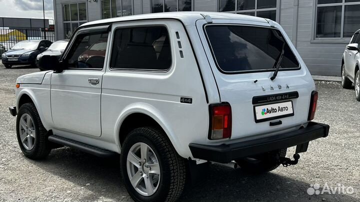 LADA 4x4 (Нива) 1.7 МТ, 2010, 136 400 км