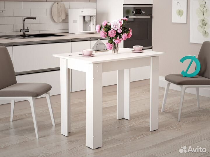 Стол кухонный обеденный