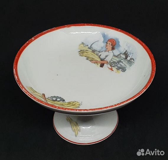Агитационный фарфор СССР Конфетница Жница 1920-е