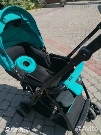 Прогулочная коляска легкая