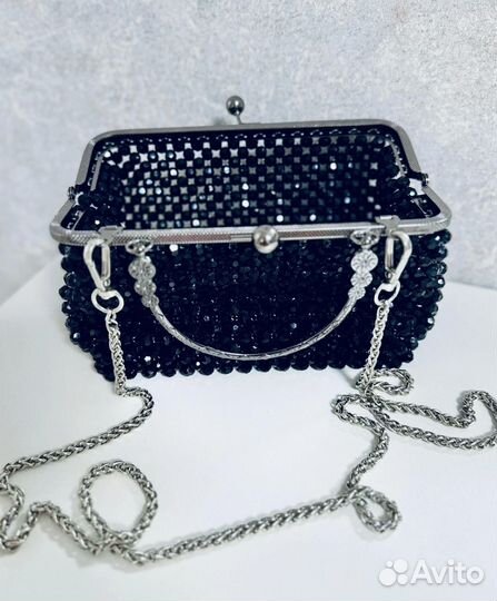 Клатч ручной работы из бусин для вип событий