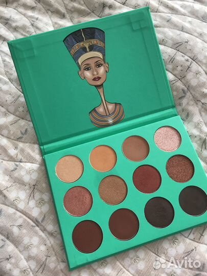 The Nubian By Juvia’s палетка теней