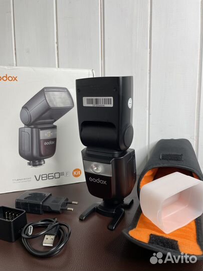 Вспышка Godox v860 iii