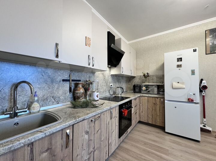 2-к. квартира, 50 м², 15/24 эт.