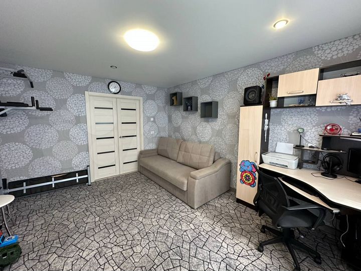 3-к. квартира, 70 м², 1/9 эт.