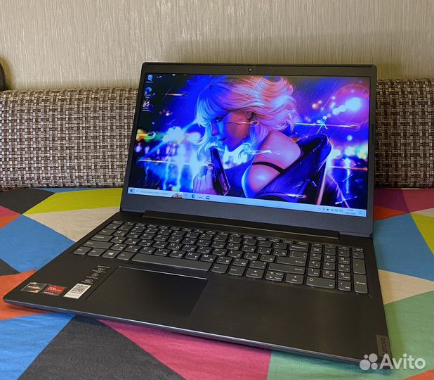 Мощный Lenovo Ryzen 5, SSD, Vega 8, 8 озу