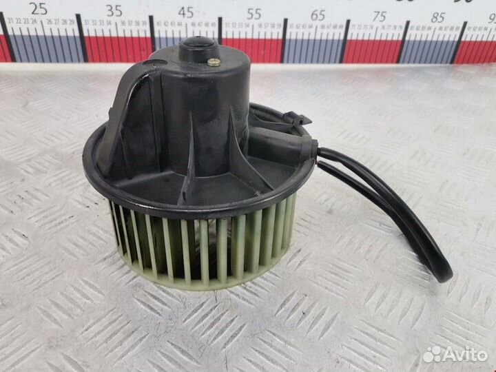 Моторчик печки для Volkswagen Transporter (T4)