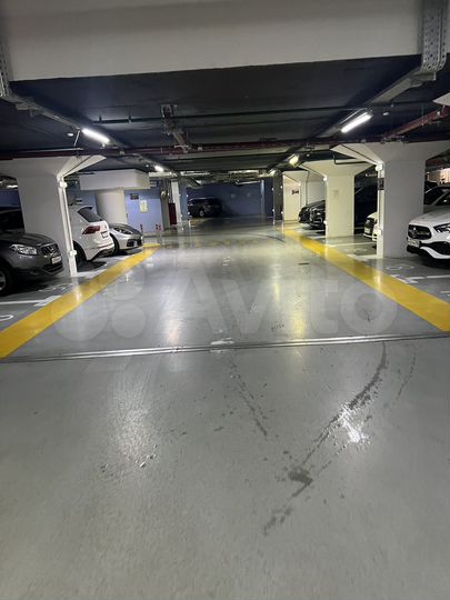 Машиноместо, 15 м²