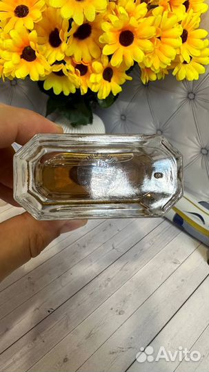 Baldessarini ambre 88ml с витрины