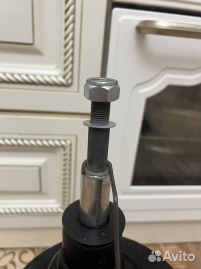 Амортизатор левый правый bmw x5 e53