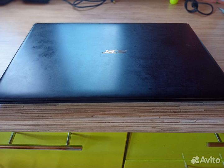 Acer i3 2367m/8gb ddr3/intel hd+gt 610m/SSD+HDD