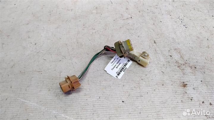 Патрон заднего фонаря Toyota Picnic XM10